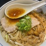 豚一頭清湯麺 - 