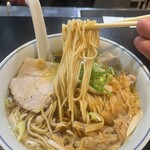 豚一頭清湯麺 - 
