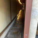 306390260 - 