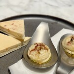 The Living Room with SKY BAR - 