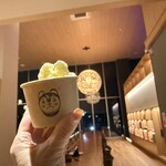 休日ビルヂング - 料理写真:休日のジェラート　ダブル
　プロデュースby  雨の日と雪の日
＊アールグレイ　ミルクティー
＊休日ビルヂング限定　オロミ