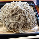 そば処 たかつき - 山をなす大盛り蕎麦