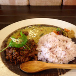 ラムキーマと豆カレー