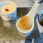 中国料理 翆陽 - 杏仁豆腐と胡麻団子