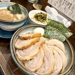 麵や きさ乃 - 特製つけめん、TPチャーシュー×3、高菜ごはん