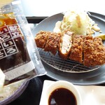 全日餐飲 月之路 - 