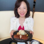 全日餐飲 月之路 - 