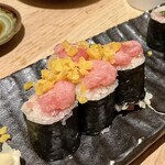 すし酒場 魚あるき - 「トロタク細巻き（税込￥550）」