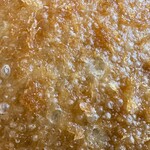 夜のベーカリーMAHOROBA - 黒ビーフカレーパンどアップ