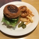 レイヤーズ 丸の内 本店 - アボカドチーズバーガー