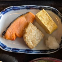 日本料理　雲海 - 鮭など