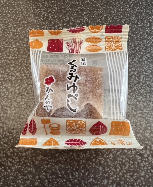 かんのや 本店文助 - 三春（和菓子）の写真