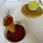 レストラン　トエダ - 
                                モッツアレラチーズとトマトのコンフィーのコルネ
                                