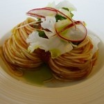 レストラン　トエダ - トマトとめかぶのカッペリーニ、バルサミコ風味　フレンチでもカッペリーニを使うとシェフからの説明がありました