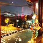 Rue Favart - ３F 窓際：角のテーブル　 