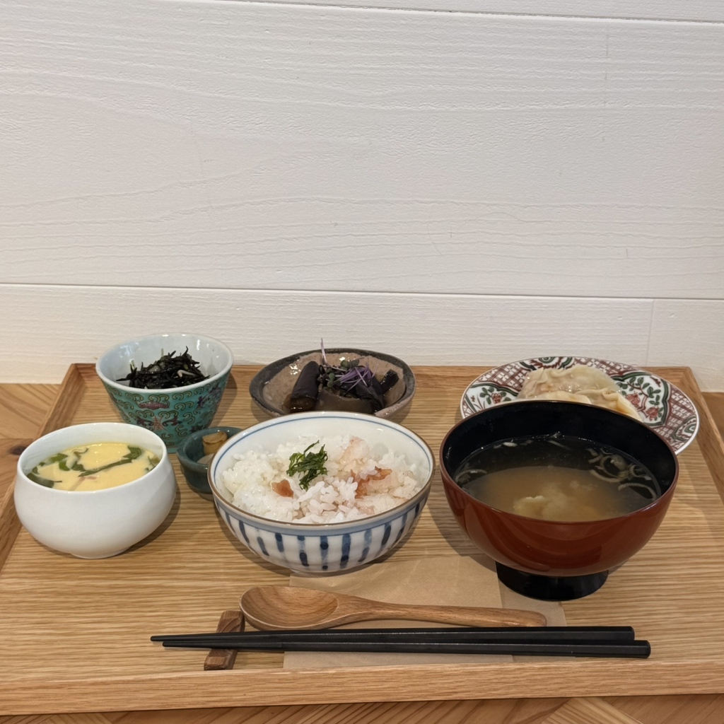 趣味食事ページ 栄養不足・人手不足を解決する新しい給食運営モデル 「元気