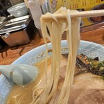 ラーメン 天外天 - ストレート細麺