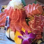 くつろぎの個室焼肉 和牛の里 - 