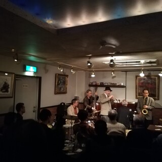 JAZZ LIVE BAR グラバー邸_1