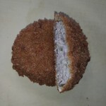 片山肉店 - メンチ断面