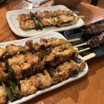 鳥貴族 九条店 - もも貴族焼たれ、むね貴族焼たれ、きも