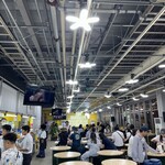 アフリカンダイニングホール PANAF' - 店内でにぎやかなLIVE演奏が聞こえてきたので、面白そうなので入店。