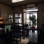 東家 - 店内