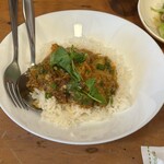 ニパー - エビのカレー炒め