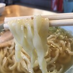 榮ラーメン - 麺リフト