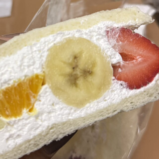 ビー! フルーツ サンドイッチ_1