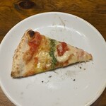 健康菜園サラダビュッフェ ナポリの食卓 - バラエティピッツァ
      マルゲリータ