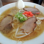 らーめんけん - 2014年9月12日(金)　にんにくらーめん(700円)