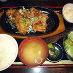 居酒屋 おば九 - ランチ（唐揚げ、ポテトサラダほか）