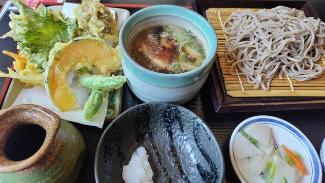 滝庭の関 駒庄｜加美町のそば店・山菜そばが人気