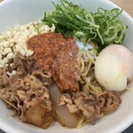 吉野家 - 牛玉スタミナまぜそば（にんにくマシマシだれ・半熟たまご　投下）