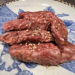 炭火焼肉 久 - 特上ハラミ追加