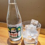 肉の宇佐川 - ミネラルウォーター