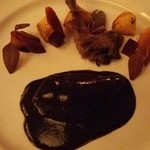 アイコニック - 仔鳩のロースト　ソースサルミ　秋の恵みとともに