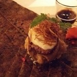 アイコニック - 軽く燻製にしたフォアグラのソテー　丸茄子とモッツァレラチーズを添えて　トリュフのソース