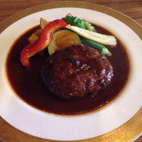 ドラード - ドラード特製 荒挽きハンバーグ