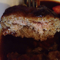 ドラード - ドラード特製 荒挽きハンバーグ