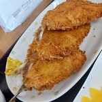 もつ煮ショップ - 肉厚アジフライ3尾