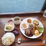 diningごはんや らいむ - ハンバーグ&エビフライランチご飯大盛り