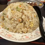 家食屋 ほんてん - ボリューム満点のチャーハン