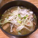 やきとん三吉 - もつ煮込み￥480　2025.6.11