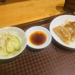 餃子 一鉄 - 