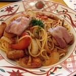 洋麺屋 五右衛門 - イベリコ豚ベーコンとソーセージの具だくさんアラビアータ