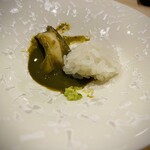 鮨 加 - 鮑の肝和えにシャリを投入