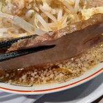 中華そば すみ田 - 『パンチラーメン(ヤサイニンニクダブル)』のチャーシュー