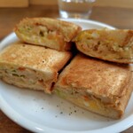 ホノグレ商店 - ホットサンド（チキンとタマゴ）